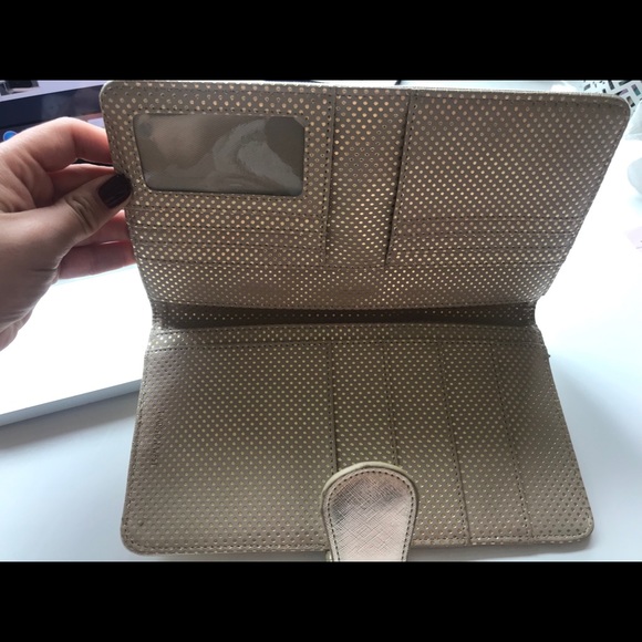 Travel wallet - Picture 2 of 3
